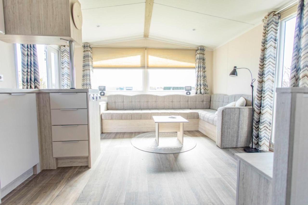 Chalet 536 Op Recreatiepark De Wielen Синт-Мартен Экстерьер фото